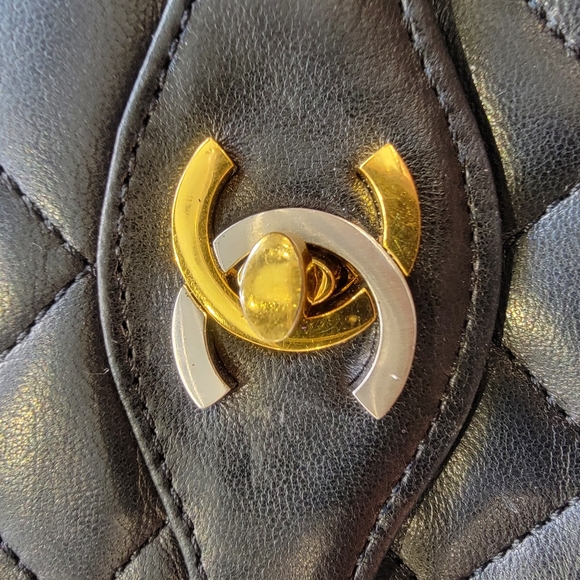 CHANEL Paris Double Flap Bag - Picture 6 of 16